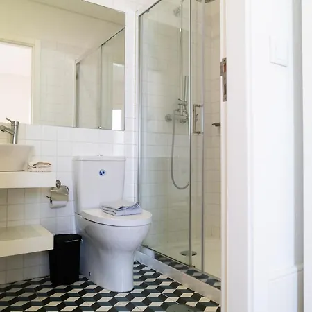 Belleville Apartment *